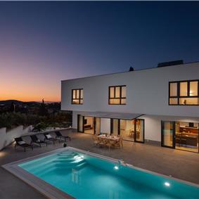 4 Bedroom Villa with Pool near Milna, Brac Island Sleeps 8 